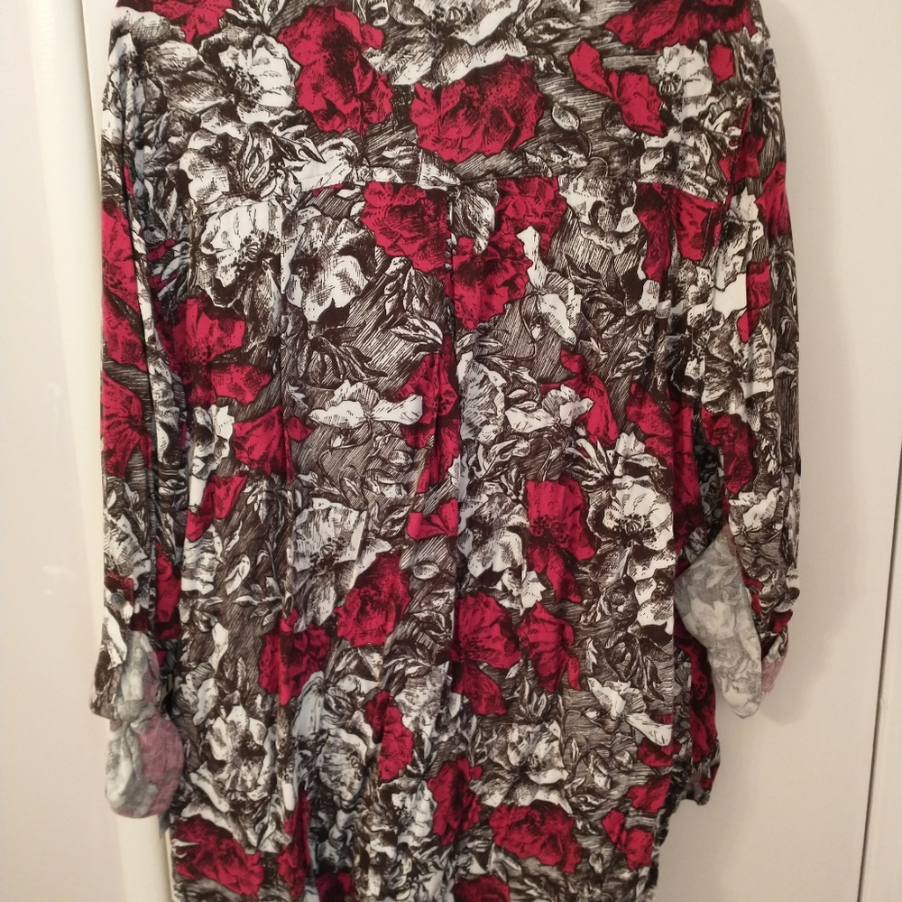 Rock and republic ladies top size XXL, fushia and brown